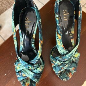 Shi by JOURNEYS Women's Vibrant Strappy Heels